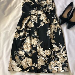 White House Black Market Size 8 shift dress